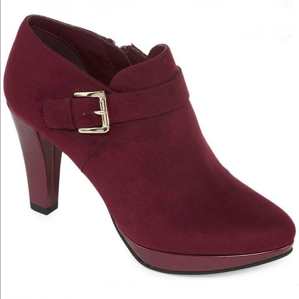 East5th Memory Foam Maroon Zip UpHeels